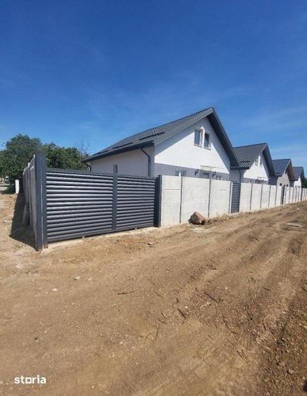 Casă cu 5 camere cu Teren 250 Mp în Central