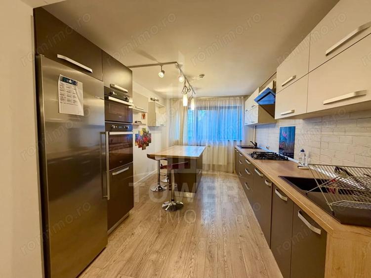 Casă cu 7 camere cu Teren 319 Mp în Central