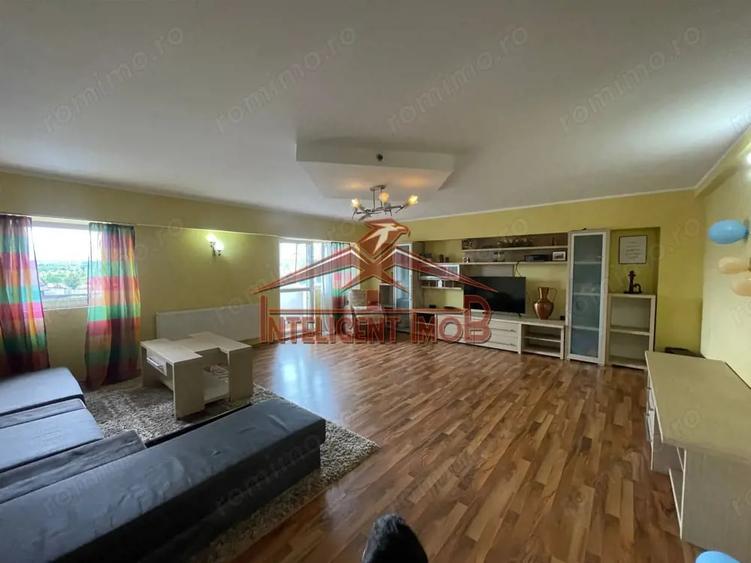Apartament cu 4 camere semidecomandat în Central