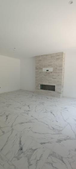 Apartament cu 3 camere decomandat în Găgeni