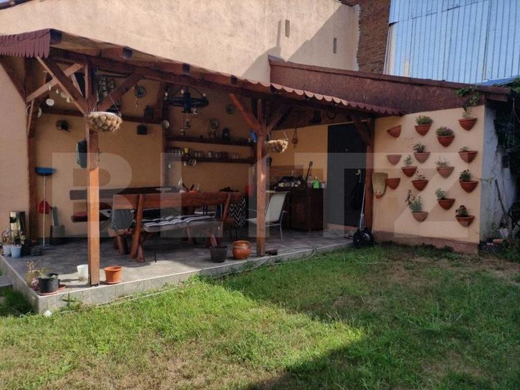 Casă individuală cu 3 camere cu Garaj în Central
