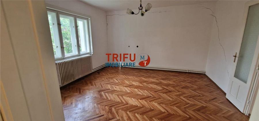 Casă individuală cu 4 camere cu Canalizare în Cetate