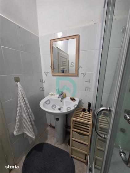 Apartament cu 2 camere decomandat, mobilat în Lupeni