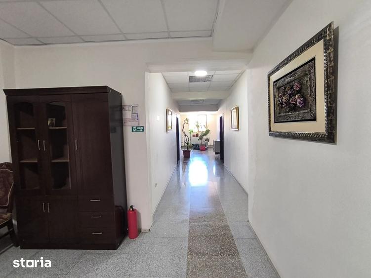 Spațiu comercial, de 100 mp, în Central