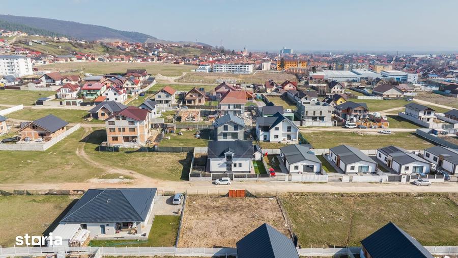 Teren de 452 mp, în Central
