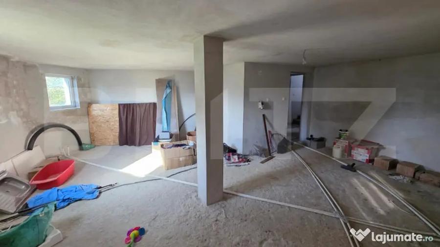 Casă cu 4 camere cu Teren 1000 Mp în Central