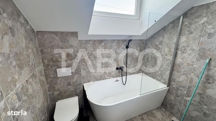 Apartament cu 3 camere decomandat în Turnișor