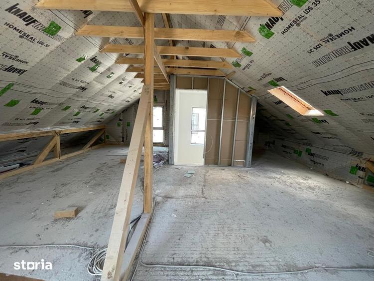Casă cu 5 camere cu Teren 254.4 Mp în Ghencea