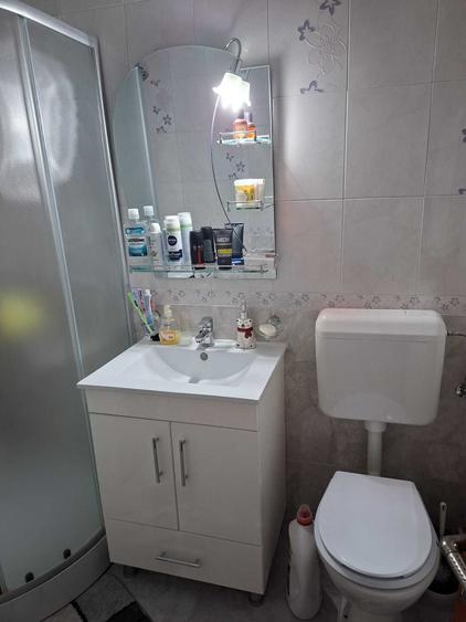Garsonieră decomandată în Uiești