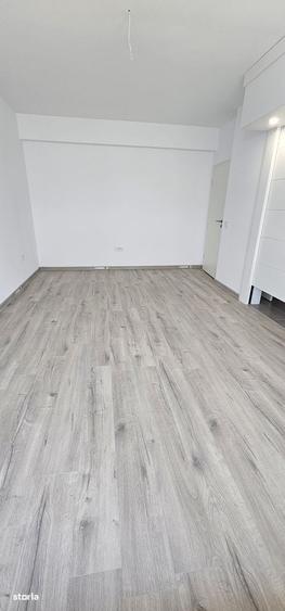 Garsoniera de vanzare noua cu balcon mare Tractorul, Brasov - 5