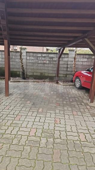 Apartament cu 3 camere decomandat, mobilat în Dumbrăvița