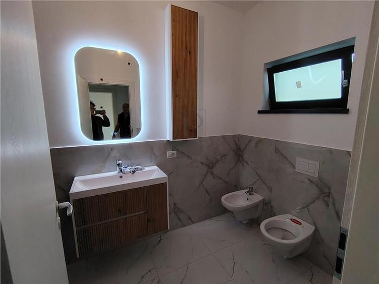 Duplex cu 3 camere cu Canalizare în Moșnița Nouă