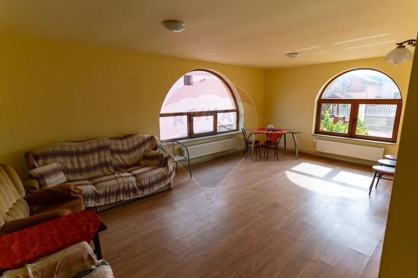 Hotel/Pensiune, de 260 mp, în Cristur