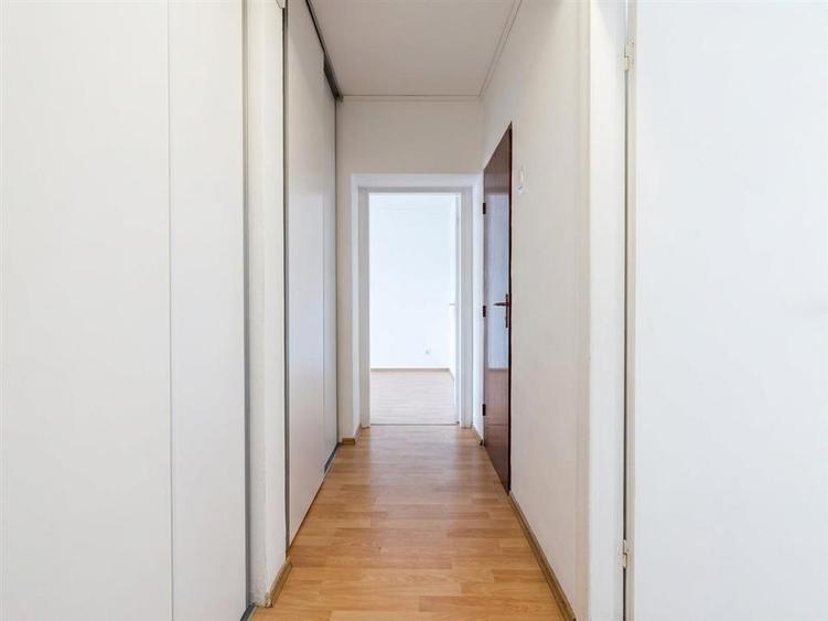 Apartament cu 2 camere decomandat în Decebal