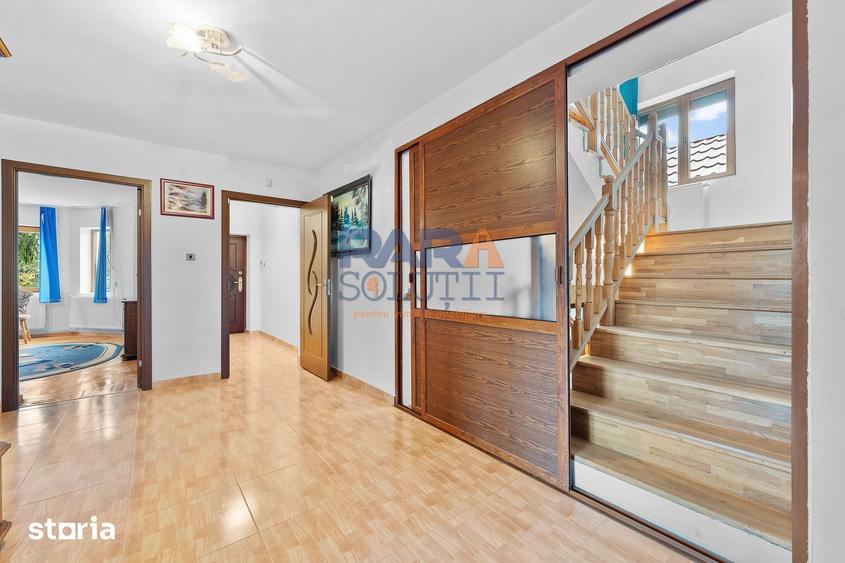 Casă cu 8 camere cu Teren 2075 Mp în Central