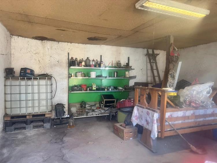 Casă cu 4 camere cu Teren 1536 Mp în Variaș