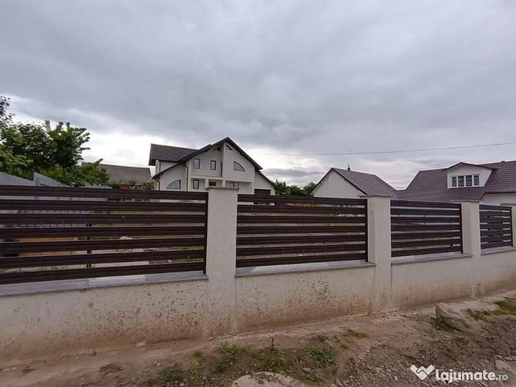 Casă cu 6 camere cu Teren 1000 Mp în Șcheia