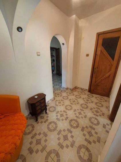 Apartament cu 4 camere decomandat în Ștefan cel Mare