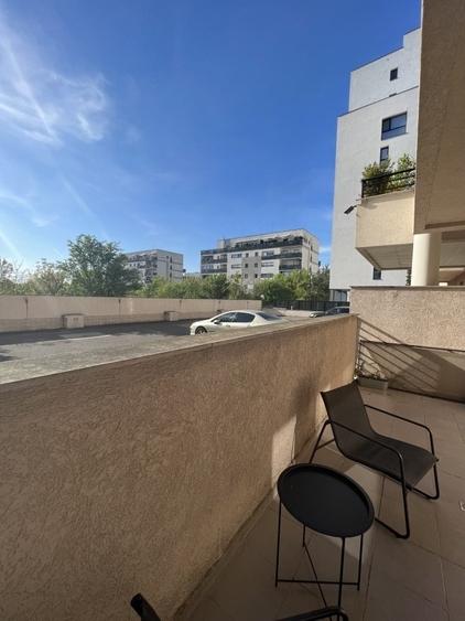 Apartament cu 2 camere semidecomandat, mobilat în Băneasa