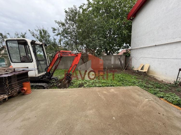 Duplex cu 3 camere cu Canalizare în Utvin
