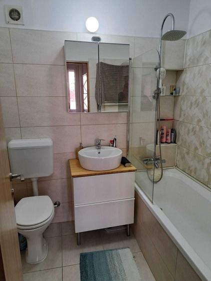 Apartament cu 2 camere semidecomandat în Moșilor