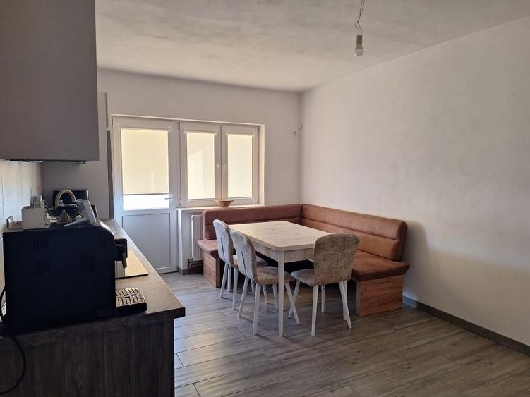Vand Apartament cu 2 camere - 11