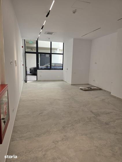 Spațiu comercial, de 48 mp, în Central