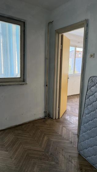Apartament cu 2 camere nedecomandat, mobilat în Sud
