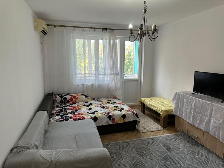 Apartament cu 2 camere semidecomandat, mobilat în Iancului