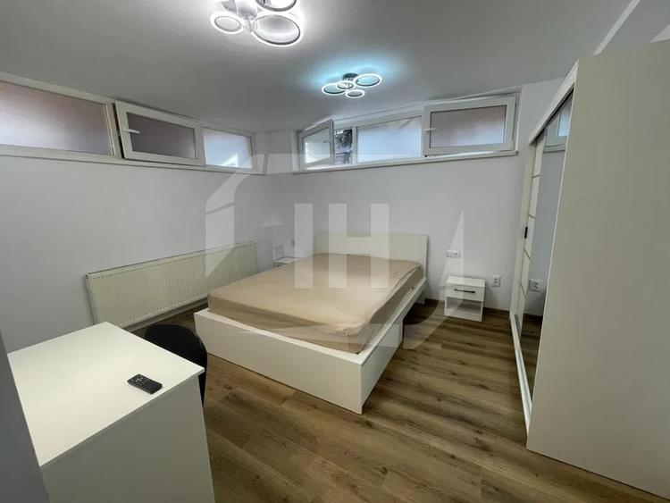 Apartament cu 2 camere semidecomandat, mobilat în Central
