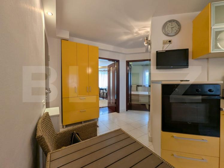 Apartament cu 3 camere semidecomandat în Dacia