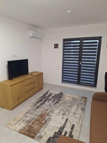 Apartament cu 2 camere decomandat în Vișani