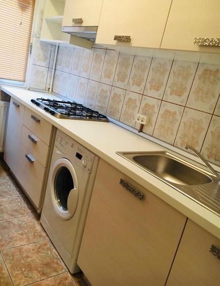 Garsonieră decomandată în Drumul Găzarului