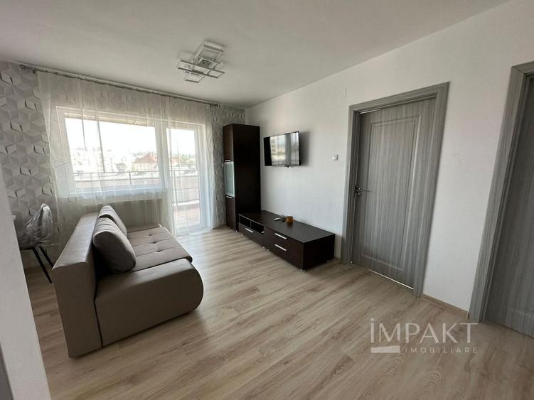Apartament cu 4 camere semidecomandat în Semicentral