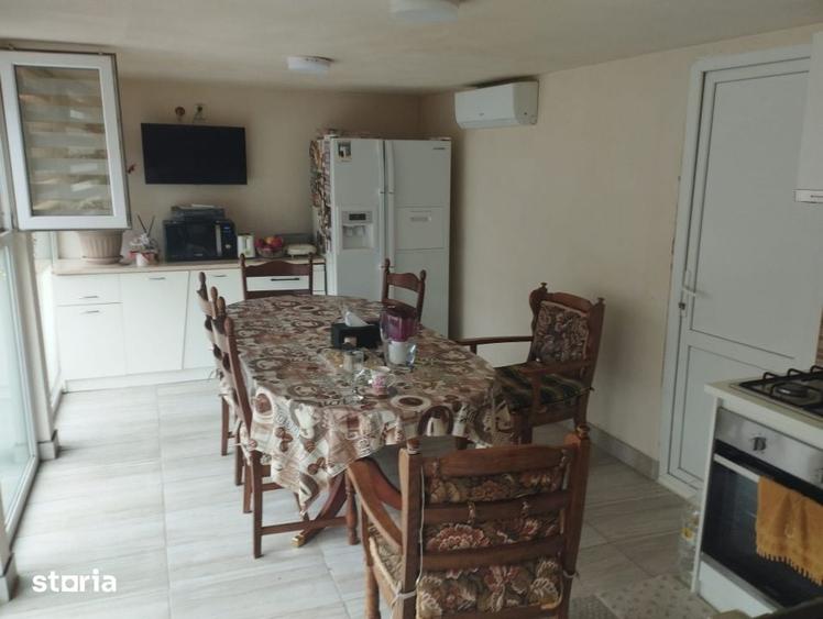 Casă cu 4 camere cu Teren 260 Mp în Malu Mare