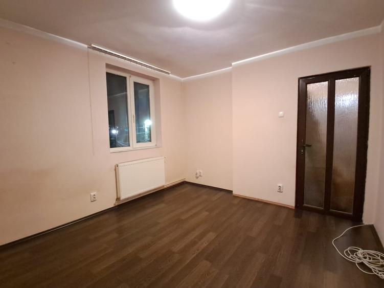 Apartament 2 camere decomandat strada Horea,etaj 2/2. - 4