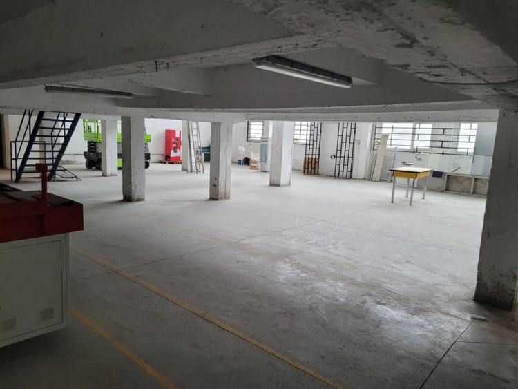 Spațiu industrial, de 350 mp, în Basarabia