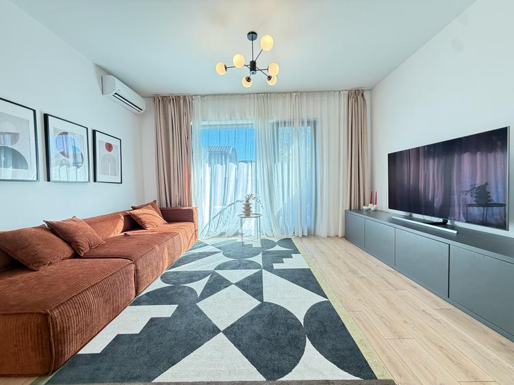 Casă cu 5 camere cu Canalizare în Exterior Est