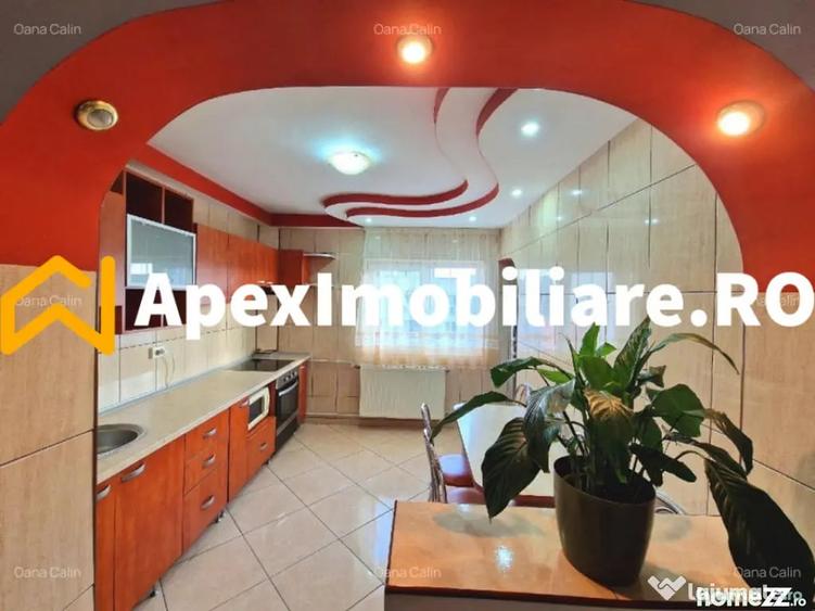 Apartament cu 4 camere decomandat, mobilat în Sebastian