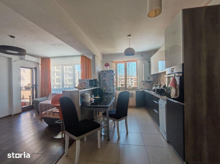 Apartament cu 3 camere în Delfinariu