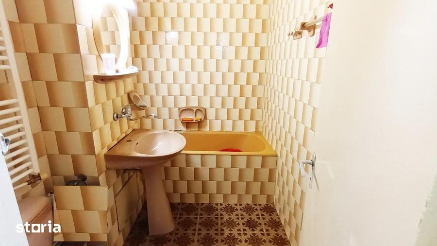 Apartament cu 3 camere decomandat în Zorilor
