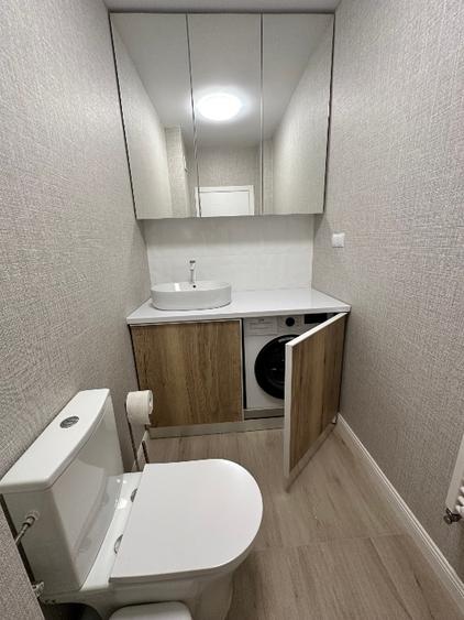 Apartament cu 3 camere decomandat, mobilat în Florești