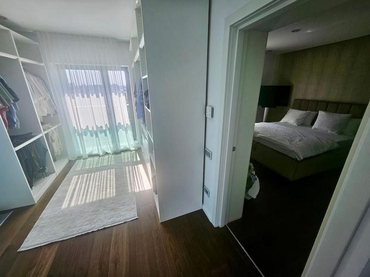 Penthouse cu 5 camere, mobilat în Tei