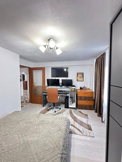 Apartament cu 3 camere decomandat, mobilat în Cornetu