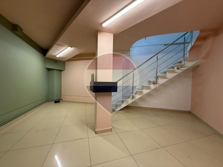 Spațiu comercial, de 74 mp, în Central