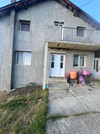 Casă cu 4 camere în Bogonos