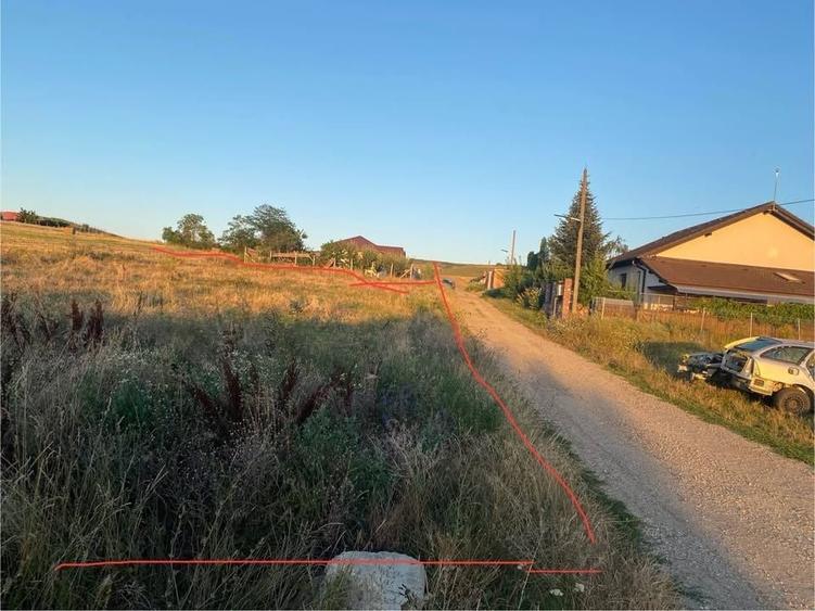 Teren Construcții intravilan de 485 mp, în Oarda