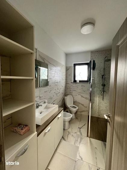 Casă cu 3 camere cu Teren 300 Mp în Central