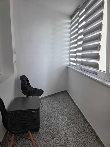 Apartament cu 2 camere decomandat în 1 Decembrie
