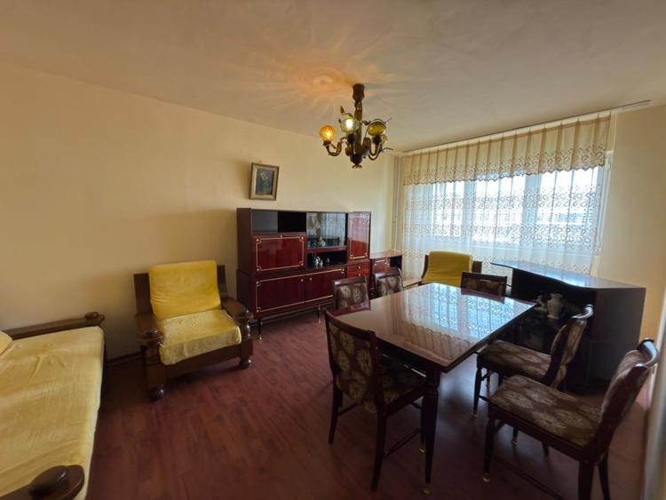 Apartament 3 camere, 63.40 mp, etaj 7, Bd. Bucuresti - 1